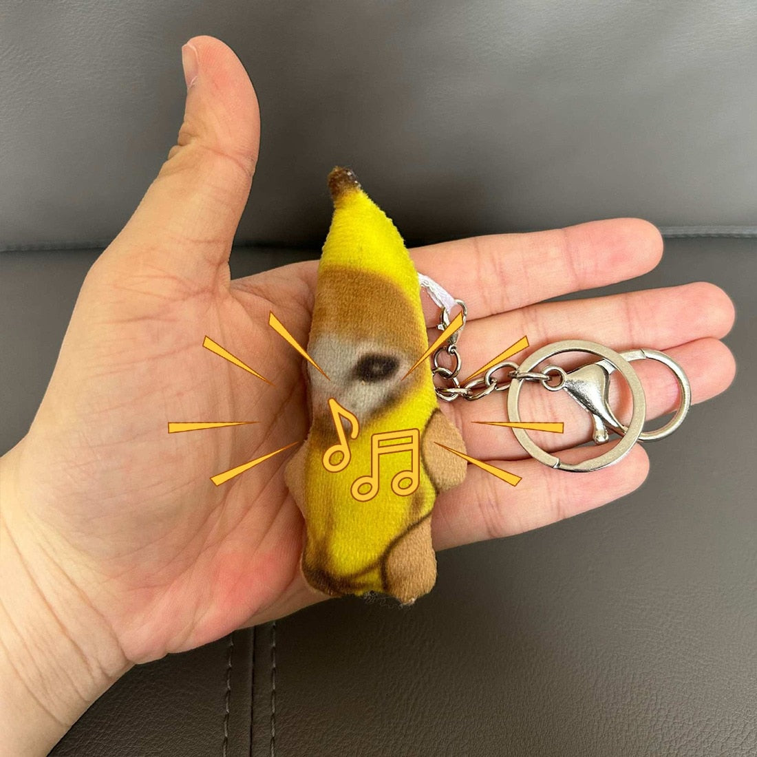 泣いているバナナ猫のぬいぐるみキーチェーン