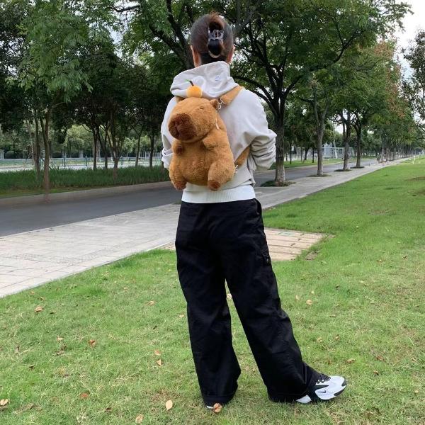 カピバラぬいぐるみバッグ