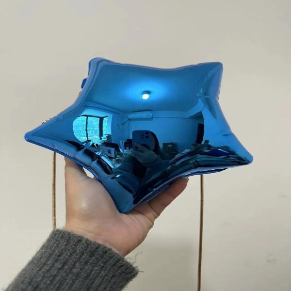 Abend-Clutch aus Acryl mit Sternballon-Motiv