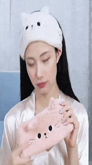 完璧な猫耳ヘアバンド