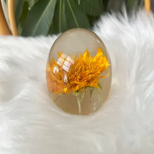 Ewige Sonnenblumenblüten Kristallkugel