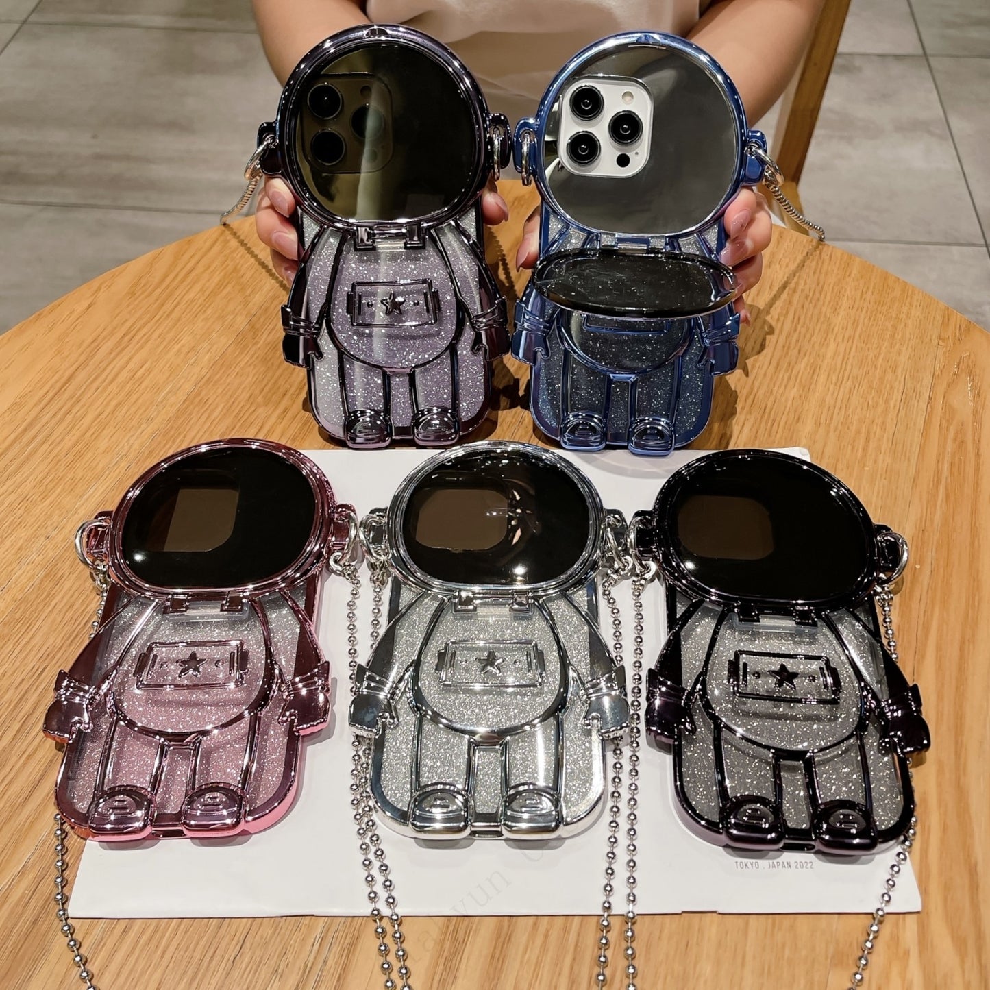 iPhone用グリッター宇宙飛行士電話ケース(レンズ保護ケース)