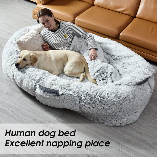 Riesiges Hundebett für Menschen