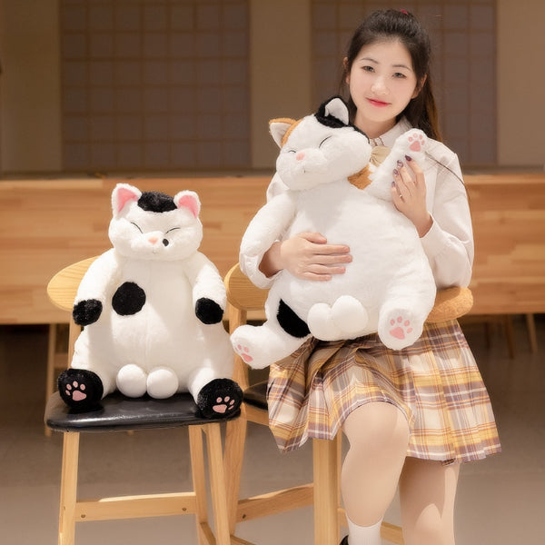 日本の怠け猫のぬいぐるみ