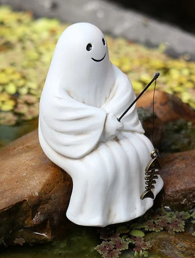 Geisterstatue mit Mittelfinger
